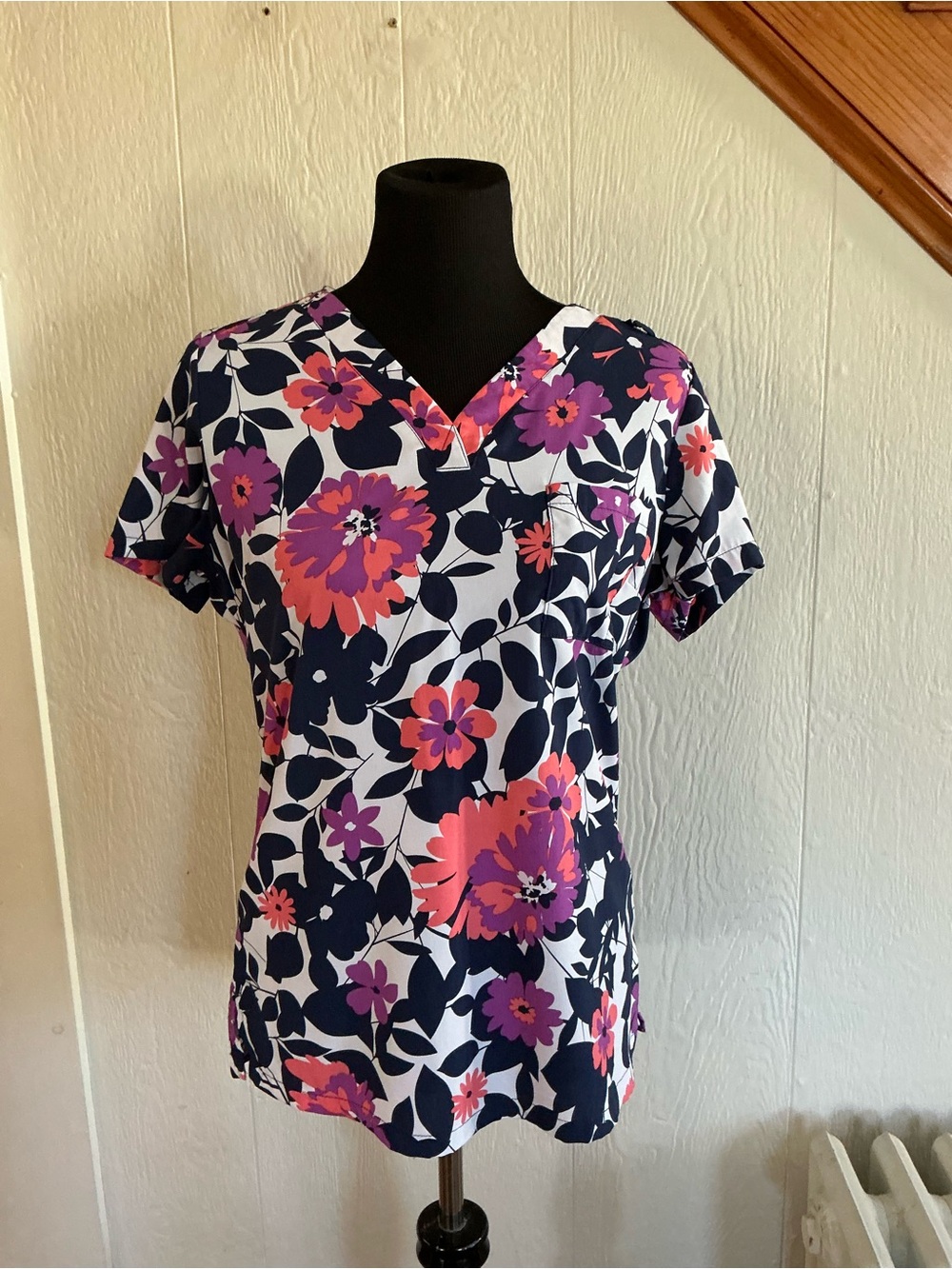 Women's Navy Floral V-Neck Top - Pink & Purple Flowers